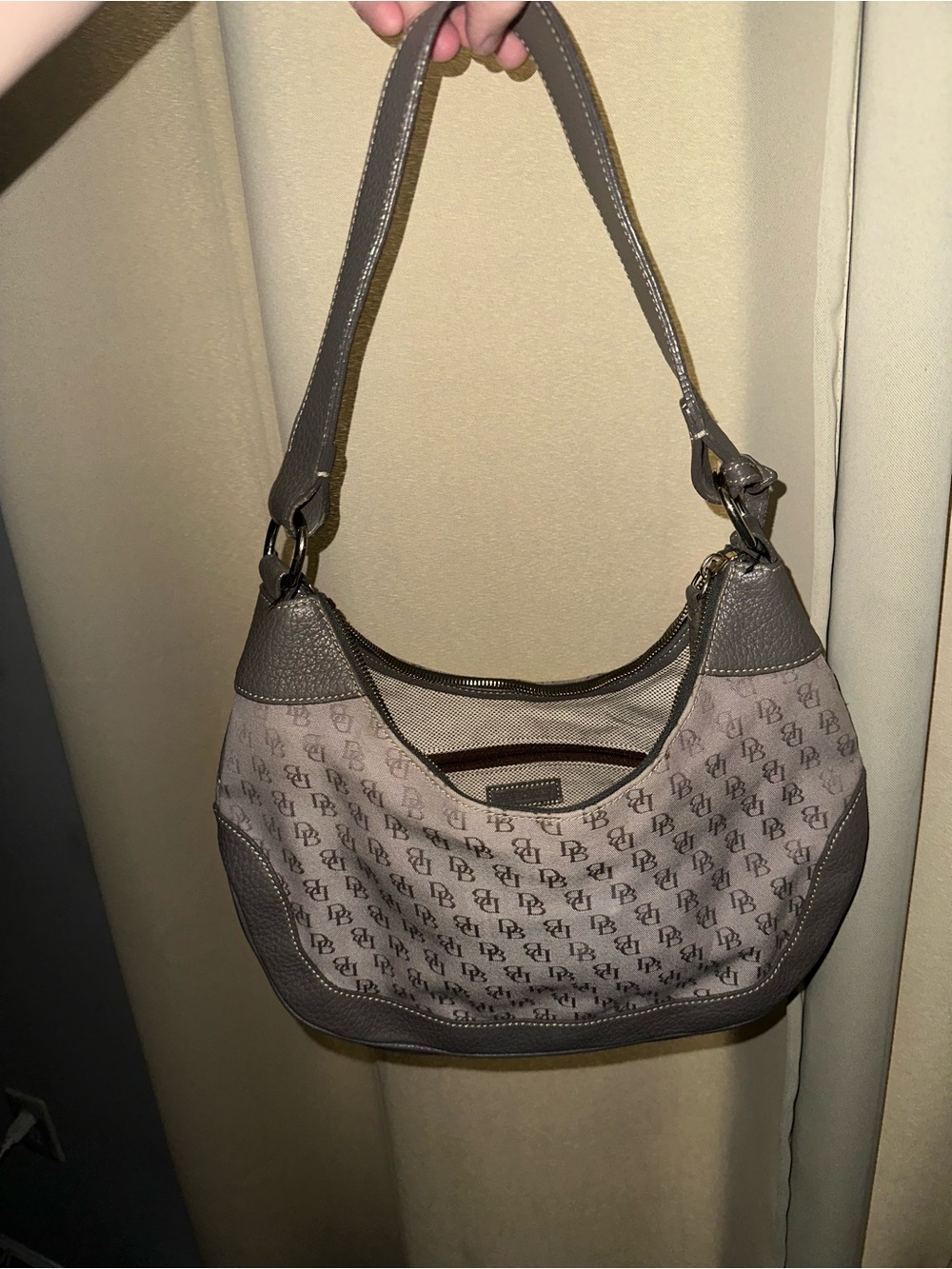VTG y2k gray Dooney & Bourke Signature Canvas Hobo Shoulder Bag